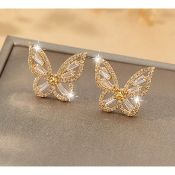 14k Gold Plated Elegant Butterfly Desing Crystal Stud Earrings Rhinestone Inlay - Picture 1 of 4